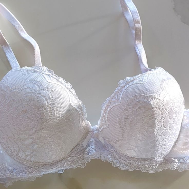 Beautiful Push-Up Bra All Lace Size 34c Brand New Never Worn Lace Push-up Bra, Delicate Lace Push-up Bra, Coquette Fitted Lace Bra, Lace Push-up Bra With Lace Trim, White Lace Push-up Bra, Lacy Bras, Beautiful Bra, Cute Bras, Bras And Panties