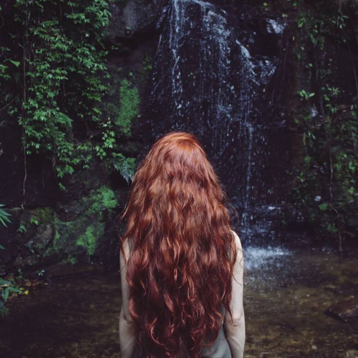 Wild Red Hair Aesthetic, Ginger Wavy Hair, Ginger Hair Color, Long Red Hair, Lily Evans, Auburn Hair, Wild Woman, Ginger Hair, Wild Things