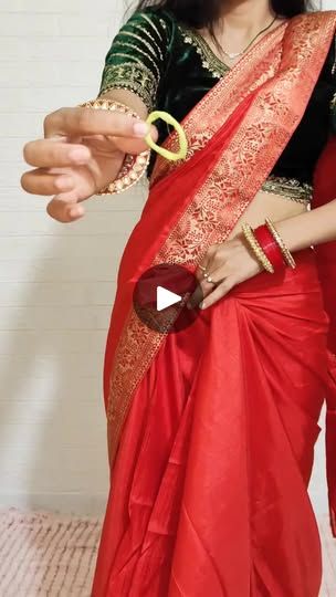 Sari Draping, Easy Sides, Indian Weddings, Saree Look, Rubber Band, Rubber Bands, Indian Wedding, Different Styles, Saree