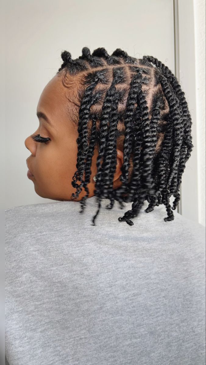 Coiling Natural Hair, Flat Twist Hairstyles, Hair Braider, Protective Hairstyles For Natural Hair, Short Locs Hairstyles, African Hair Braiding Styles, Natural Afro Hairstyles, Natural Hair Twists, Mini Twists