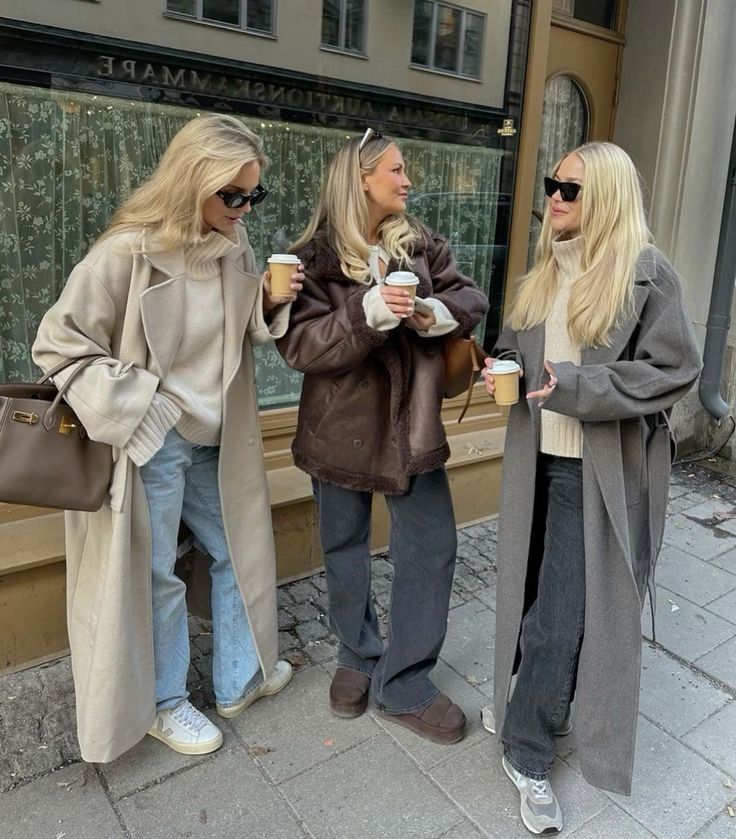 Scandinavian Outfit, Amsterdam Outfit, Uggs Outfits, Nyc Winter Outfits, Look Boho Chic, Nyc Outfits, New York Outfits, Estilo Indie, Skandinavian Fashion