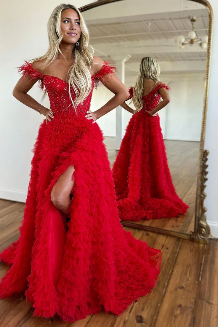 Ballkleid A-Linie Herzausschnitt Stufen Tüll Lang Mit Schlitz Prom Dresses Crazy, Cute Western Prom Dresses, Royal Red Prom Dress, Red Ball Gown Prom Dress, Over The Top Prom Dresses, Senior Prom Ideas, Crazy Prom Dresses, Bright Prom Dresses, Dramatic Prom Dresses