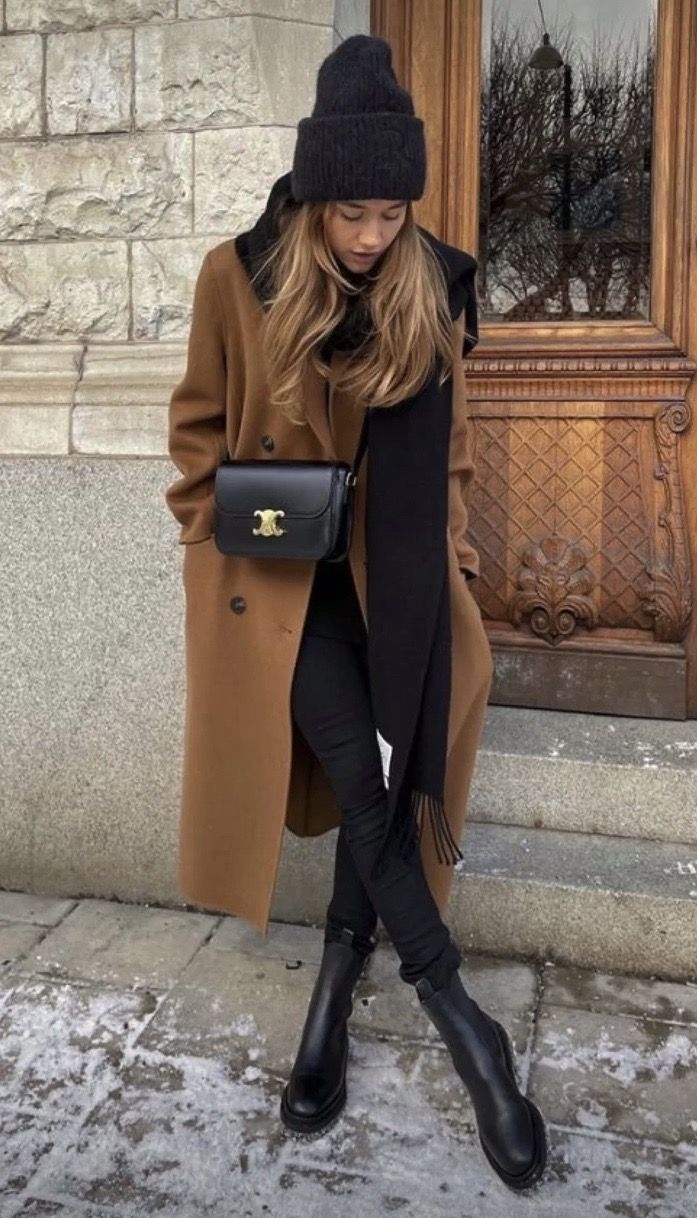 Ireland Winter Outfits, Winter Semi Formal Outfit, Vinter Mode Outfits, Winter Fashion Outfits Casual, Outfit Chic, Mode Casual, Coat Outfits, Fall Winter Style, Casual Winter Outfits