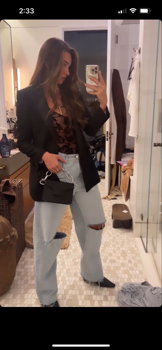 Blazer Bar Outfit, Jeans And Blazer Outfit Night Out, Wide Leg Jeans Outfit Blazer, Black Blazer And Jeans Outfit Women Night Out, Wide Leg Jeans Night Outfit, We Wore What Danielle Bernstein, Jeans Outfit Evening, 90s Blazer Outfit, 90s Going Out Outfit