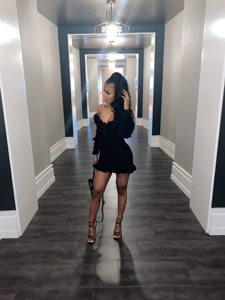 Birthday Outfits Black Dress, Birthday Fashion Outfits, Cute Birthday Outfit Ideas, Dinner Party Outfit Classy, Black Birthday Outfit, Going Out Outfits Night Club Baddie, Club Baddie, Going Out Outfits Night, Going Out Outfits Night Club