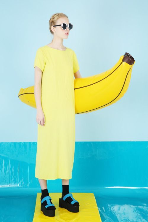 Contrast and color cause us sensations that we can not even explain. See more at rugsociety.eu and be amazed Shrug Emoji, Emoji 1, Neon Dress, Long Tshirt Dress, Black Pinterest, Daily Weather, Creative Fashion Photography, Banana Yellow, Dress Minimalist