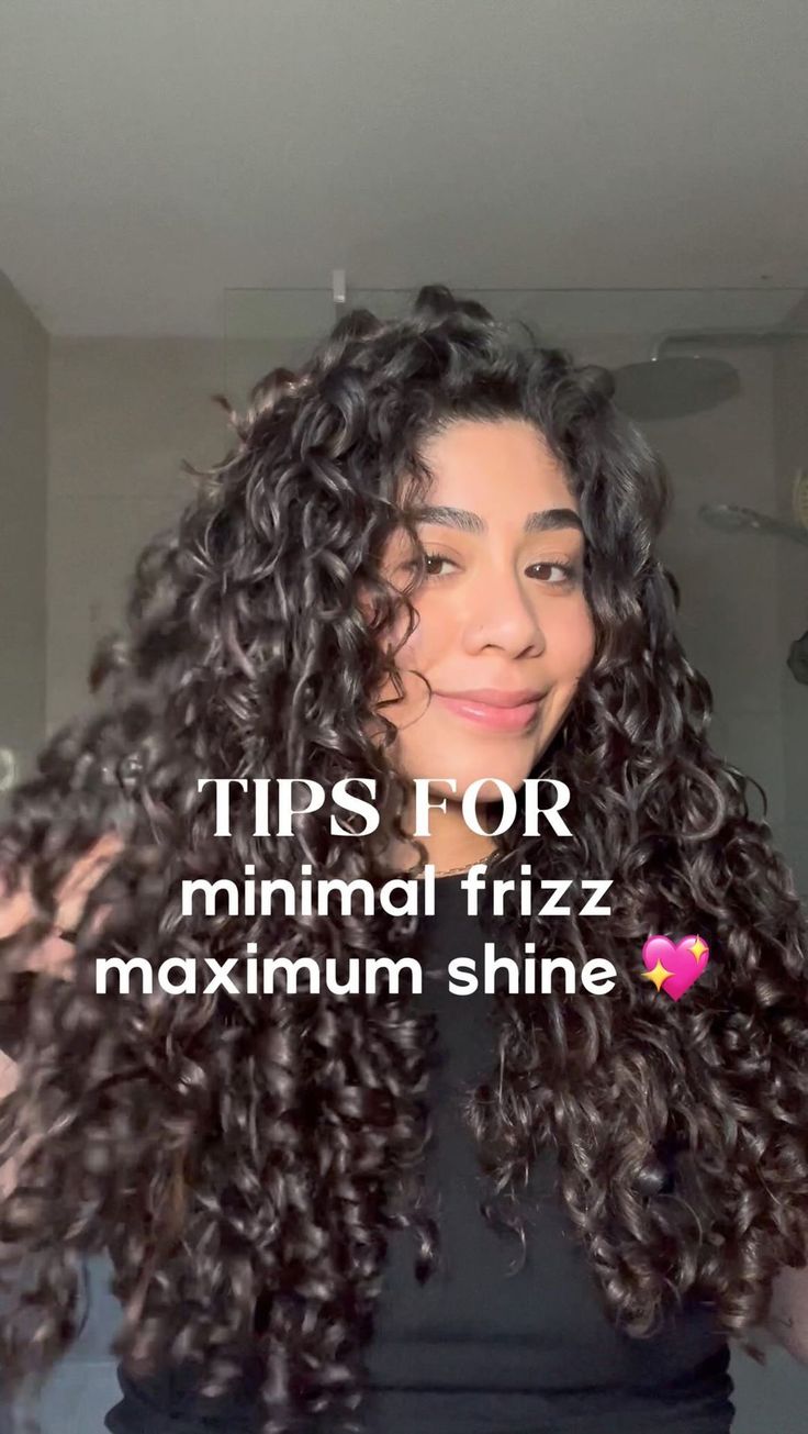 Curly Smith Hair Products, How To Get Shiny Curls, How To Get Silky Curly Hair, How To Refresh Curly Hair, Hydrate Curly Hair, Curly Hair Care Tips, Curly Hair Gel, Shiny Curly Hair, Shiny Hair Tips