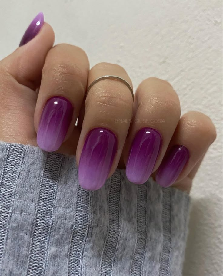 Unghie a mandorla shade viola-lilla Nail Art Viola, Unghie Sfumate, Alternative Style, Nails Inspo, Piercing Tattoo, Purple Nails, Ombre Nails, Pretty Nails, Nail Inspo