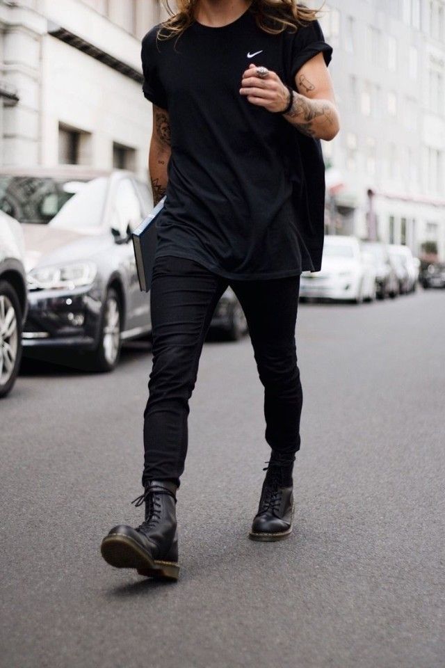 Dr Martens Men Outfit, Punk Outfits Men, Rockstar Style, Rocker Outfit, Simplicity Fashion, Look Rock, Guys Clothing Styles, Dapper Men, Mens Fashion Classy