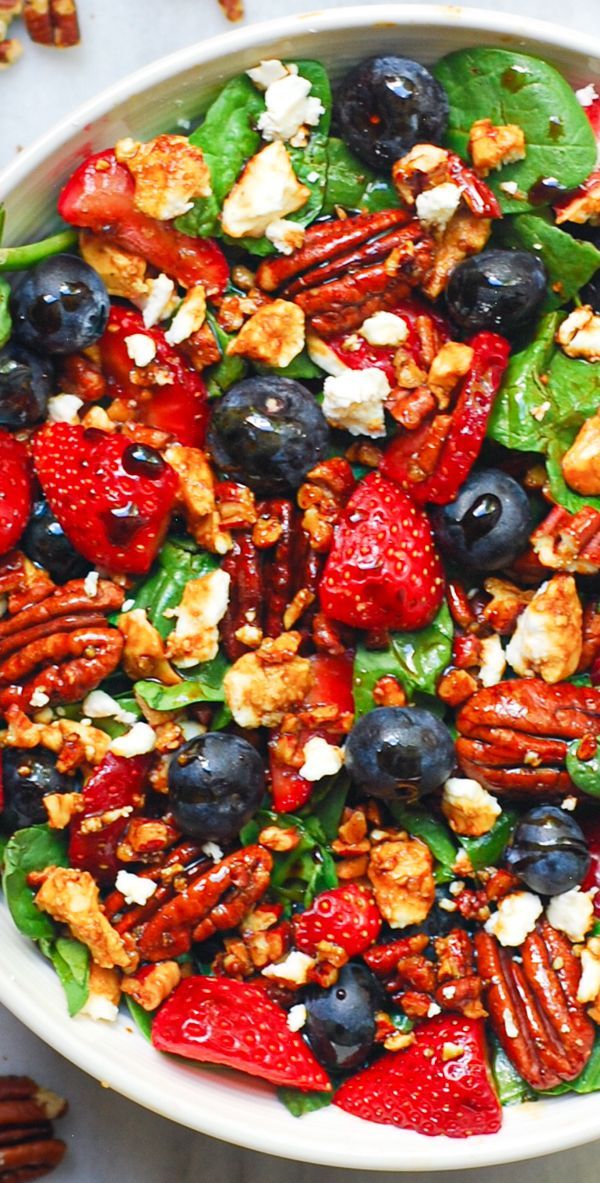 Strawberry Spinach Salad with Pecans, Feta, Blueberries, Balsamic Glaze Salad With Pecans, Strawberry Spinach Salad, Spinach Salad Recipes, Strawberry Spinach, Fresh Salad Recipes, Spinach Strawberry Salad, Balsamic Dressing, Best Salad Recipes, Strawberry Salad