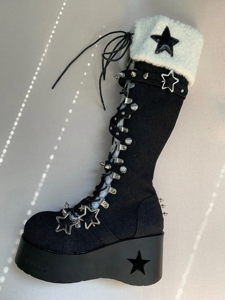 Grunge Shoes, Platform Knee High Boots, Painted Canvas Shoes, Goth Shoes, Goth Boots, Heels Aesthetic, Zipper Heels, Girly Shoes, Shoe Inspo