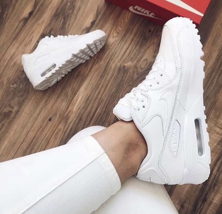 Nike Air Max 90 All White, Nike 90 Air Max 90, White Air Max Outfit, Air Max Fits, Tenis Air Max 90, Nike Air Max Outfit, White Air Max 90, Air Max 90 Outfit, Zapatillas Nike Air Max