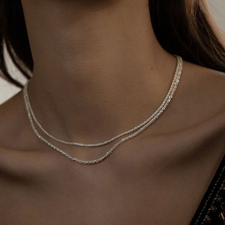 MATERIAL:  ▶ S925 Silver MEASUREMENT: ▶  Length: 40cm+5cm(Thick) and 40cm(Thin) ▶  Width: 1.2mm (Thin) and 1.8mm (Thick) FEATURES:  ▶ This craftsmanship of the necklace is inspired from Jewelry Mecca, Vicenza. It's made of numerous irregular silver-plated strings, which enhances its shiny glittery look.  ▶ Thin chain is not adjustable, best to wear with the thick chain MORE IDEAS FOR WEARING THESE NECKLACE.  ▶ The minimalist necklace has become a must have of socialite and celebrities.  ▶ Beauti Prom 23, Prom Necklaces, Silver Necklace Simple, Formal Jewelry, Prom Jewelry, Classy Jewelry, Jewelry Lookbook, Girly Jewelry, Minimalist Necklace