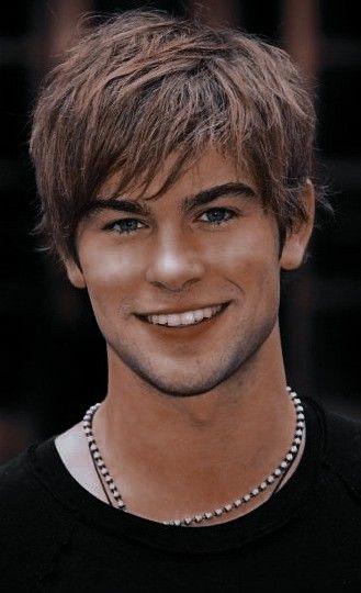 Nate Archibald Mens Brown Hairstyles, Straight Men’s Haircuts, Haircut For Boys With Straight Hair, Nate Archibald Icon, Nate Archibald Hair, Guy Brown Hair Aesthetic, Nate Archibald Hairstyle, Shaggy Boys Haircut, Nate Archibald Edits