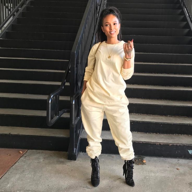 Karrueche Sweatpants Heels Outfit, Sweatpants And Heels Outfits, Sweats And Heels, Extraordinary Fashion, Sweatpants Outfits, Karrueche Tran, Heels Outfits, Chill Outfits, Fashion Killa