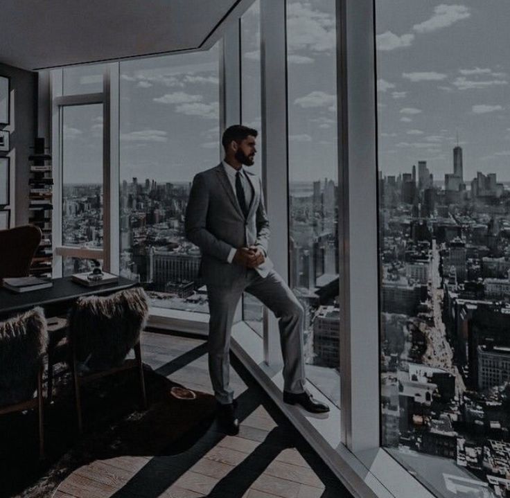 Business Man Photography, Mens Luxury Lifestyle, Mile High Club, Successful Men, Man Photography, Character Aesthetic, Suit And Tie, Financial Planning, Luxury Life