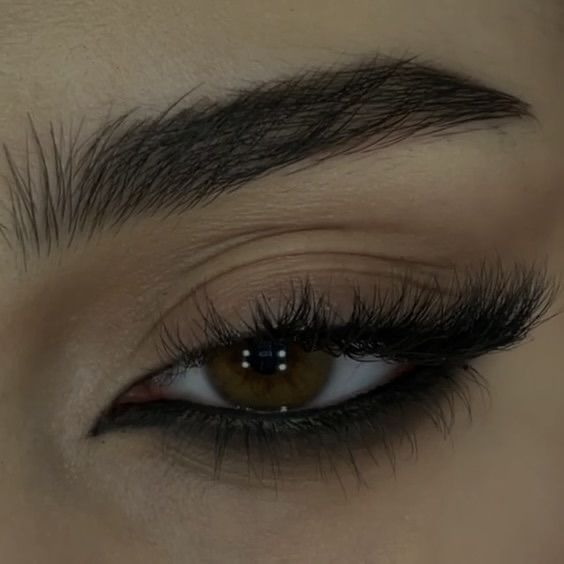 Six Of Crows Nails, Arabic Eye Makeup, Vampire Bride, Dark Eye Makeup, Eyeshadow Ideas, Pinterest Makeup, Makijaż Smokey Eye, Eye Makeup Designs, Inspo Pics