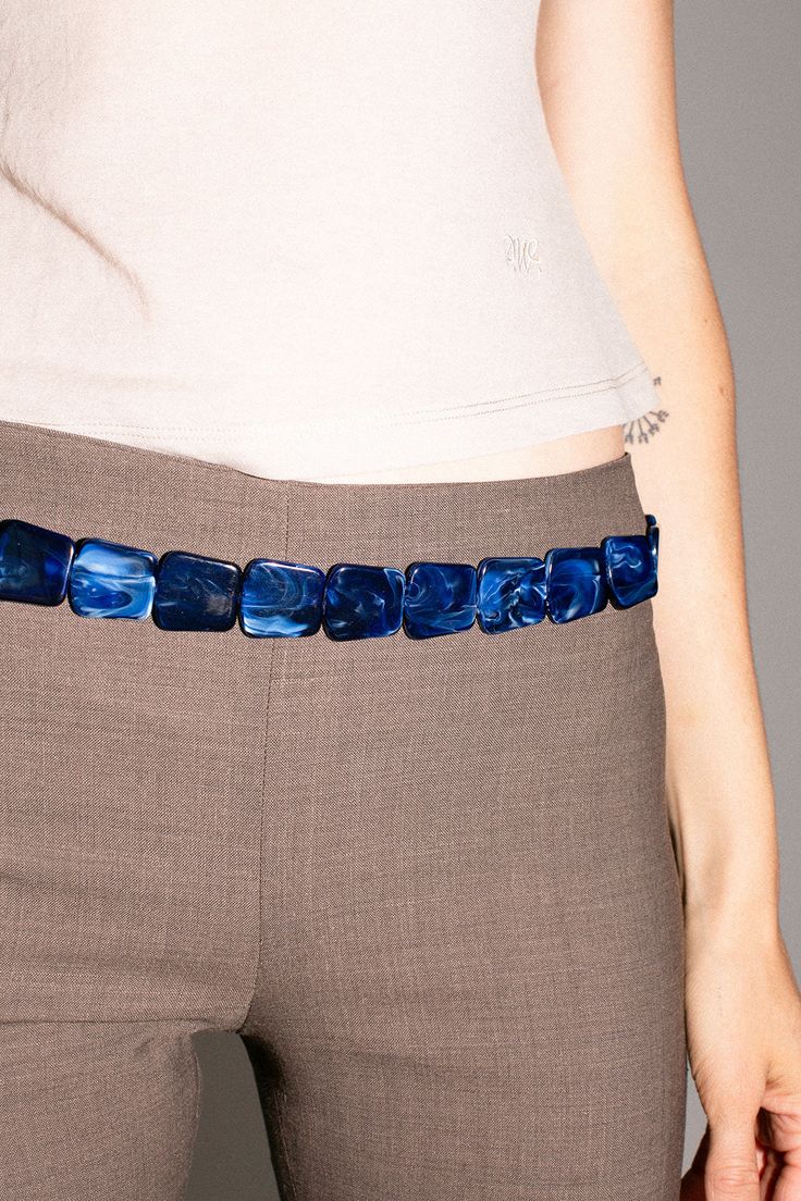 Blue resin squares belt that ties with organza ribbon and silver hardware. XS/S Total length 56" M/L Total Length 60" Elegant Adjustable Rectangular Belt, Elegant Adjustable Belt, Elegant Formal Summer Belts, Statement Belts, Big Belt, Statement Belt, Paloma Wool, Organza Ribbon, Silver Hardware