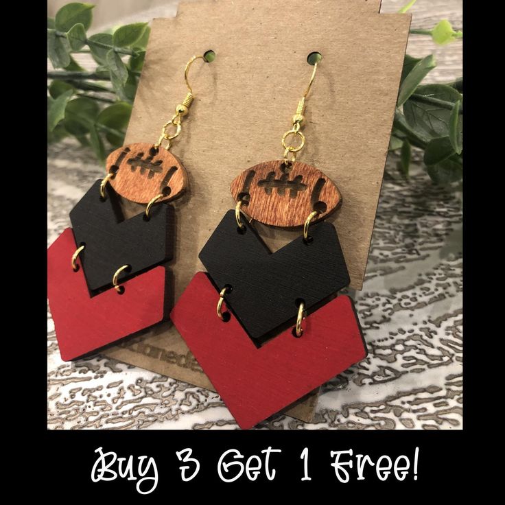 Rep your favorite pro, college, or high school team with this set of earrings. If you don't see your team color feel free to message us for a custom design:) Mascot Earrings, Team Earrings, Mom Earrings, Color Earrings, School Team, Spirit Wear, Football Mom, Earrings Statement, Holiday Deals