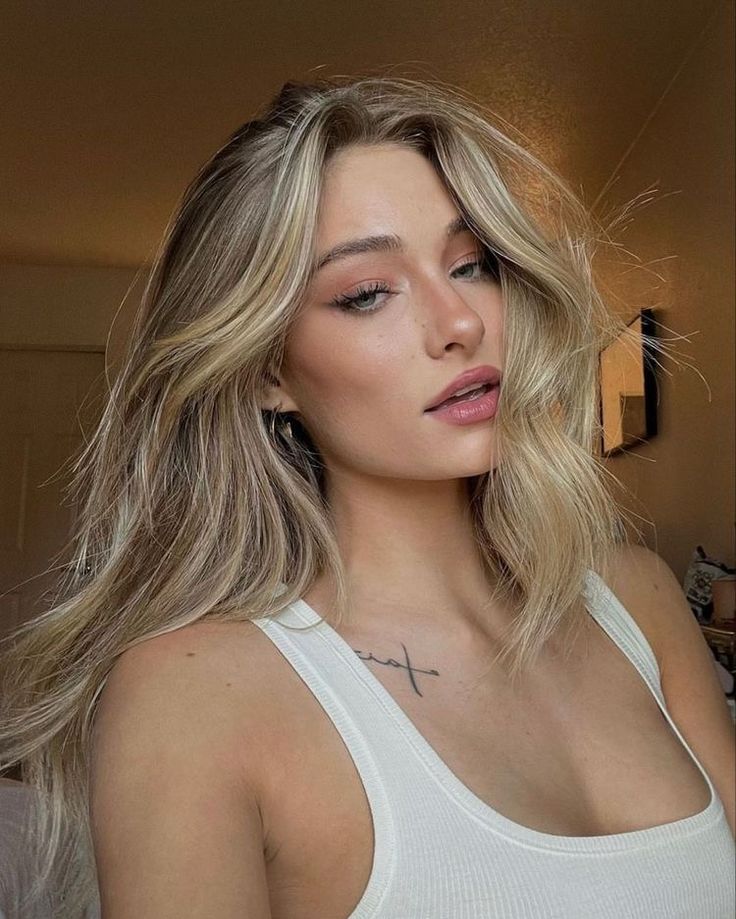 Bombshell Hair, Bright Blonde, Trendy Hair Color, Instagram Pics, Summer Hair Color, New Hair Colors, Blonde Girl, Summer Hairstyles, Hair Goals