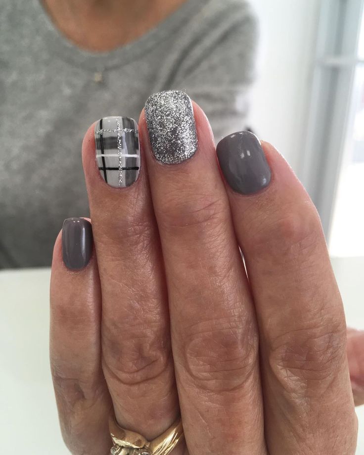 Flannel Nails Christmas, Flannel Nail Design, Fall Nail Designs Plaid, Flannel Nails Fall, Gray Fall Nails Ideas, Flannel Nail Art, Winter Plaid Nails, Fall Plaid Nail Designs, Grey Winter Nails