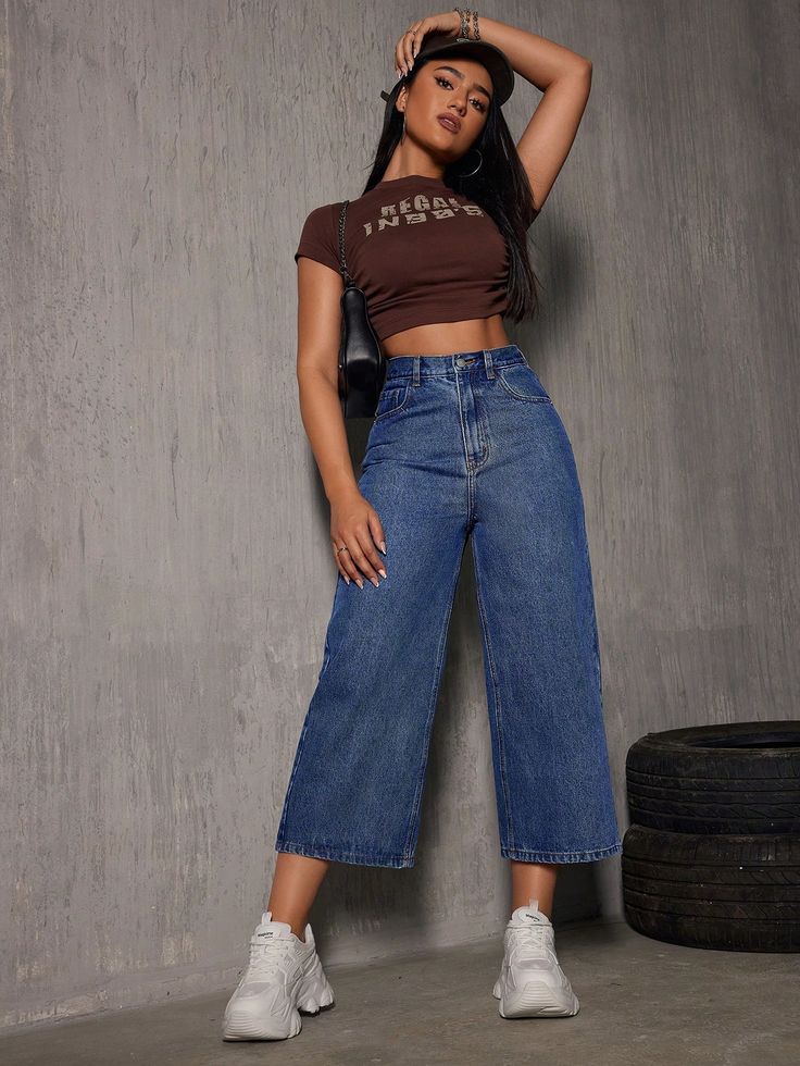 Azul lavado oscuro  Collar  Mezclilla Liso Pierna ancha Embellished No-Elástico Wide Leg Cropped Jeans Outfit, Wide Leg Jeans Outfit Casual, Cropped Jeans Outfit, Outfits Gorditas, Black Flare Pants, Jeans Cargo, Black Flare, Outfits Casuales, Flare Pants