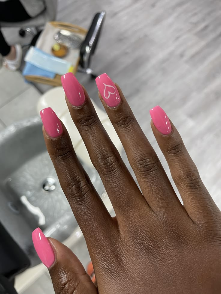 Hot Pink nails Short Fuschia Nails, Basic Pink Nail Designs, Hot Pink Nails Black Women, Square Nails Hot Pink, Glitter Nail Designs Short, Hot Pink Nails With Heart, Barbie Pink Acrylic Nails Short, Hot Pink Nails Short, Short Hot Pink Nails