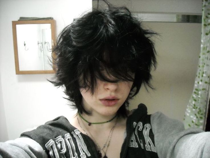 Black Fluffy Hair, Black Emo Hair, Short Emo Hair, Emo Boy Hair, Charlie Spring, Black Hair Boy, Nick Nelson, Short Grunge Hair, Boy Hair