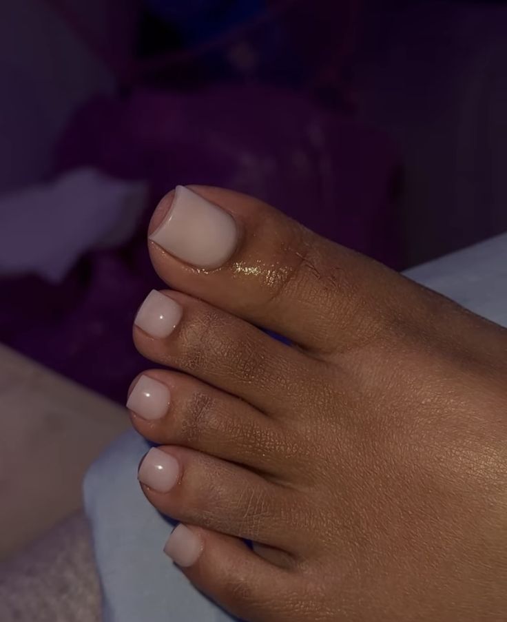 Simple Pedicure Ideas Classy, Acrylic Overlay Toenails, Classy Toe Nails, Nude Toe Nails, Nude Pedicure, Brown Toes, Elite Outfits, Simple Toe Nails, Cut Nails