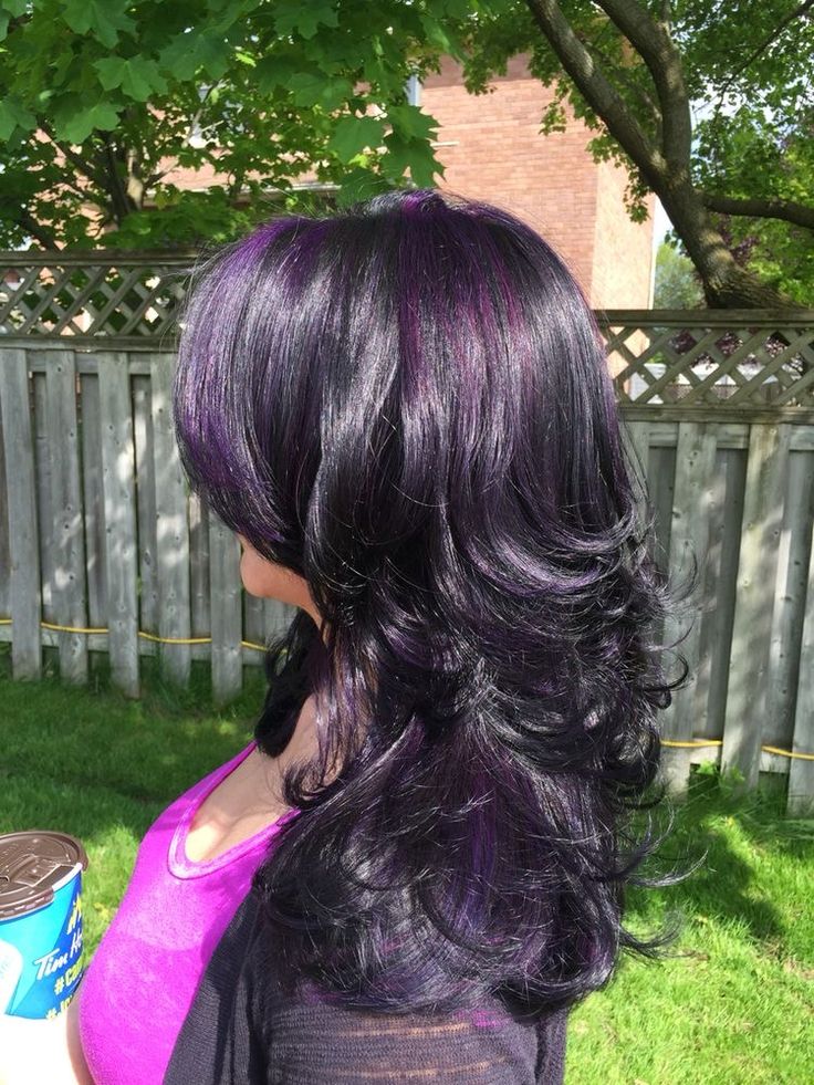 Yoga Hairstyles, Park Hairstyles, Purple Hair Highlights, Women's Haircut, Hairstyle For Short, Dark Purple Hair, Plum Hair, Red Hair Inspo, Hair Color Streaks