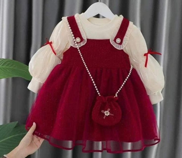 Red clour baby frock Girls Winter Dresses, Baby Frock Pattern, Kids Dress Wear, Girl Sleeves, Kids Fashion Dress, Kids Designer Dresses, Warm Dresses, Girls Party Dress