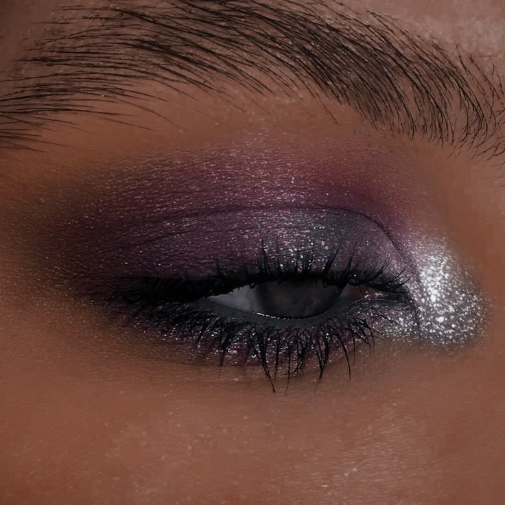 Smokey Eye With Purple Accent, Grey And Purple Eyeshadow, Deep Purple Smokey Eye, Deep Purple Eye Makeup, Grey Outfit Makeup Looks, Prom Makeup Purple And Silver, Jewel Tone Makeup Looks, Purple Looks Makeup, Smoky Purple Eye Makeup