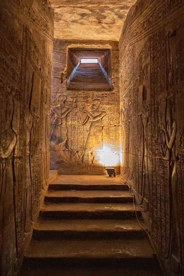 an egyptian temple with steps leading up to the ceiling