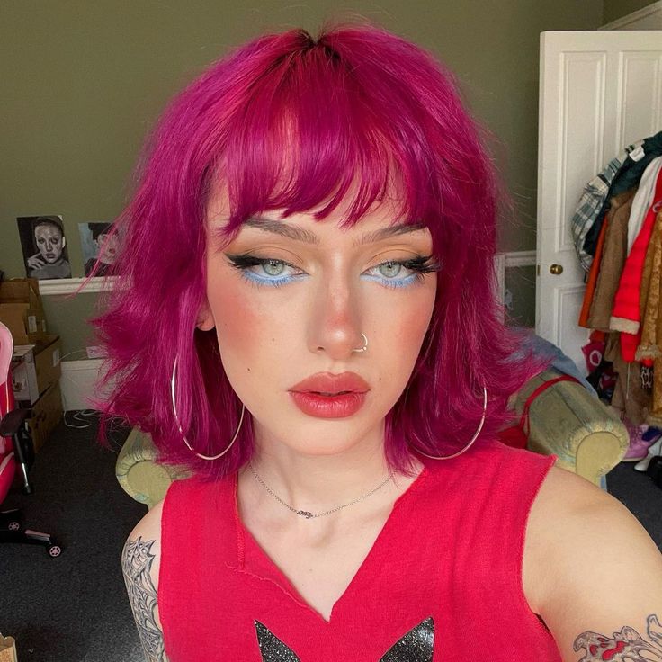 Eve Frsr, Fuschia Hair, Bright Pink Hair, Magenta Hair, Hot Pink Hair, Cute Hair Colors, Inspiration Tattoos, Youtube Link, Hair Clothes