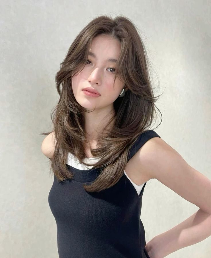 Haircuts For Long Hair Round Face Asian, Binyag Outfits Ninang, Asian Hairstyles For Round Face, Layered Haircuts Straight Hair Medium, Layered Haircuts For Square Faces, Asian Hair Layers Medium, Haircuts For Round Faces Asian, Summer Hair Asian, Low Visual Weight Hairstyles