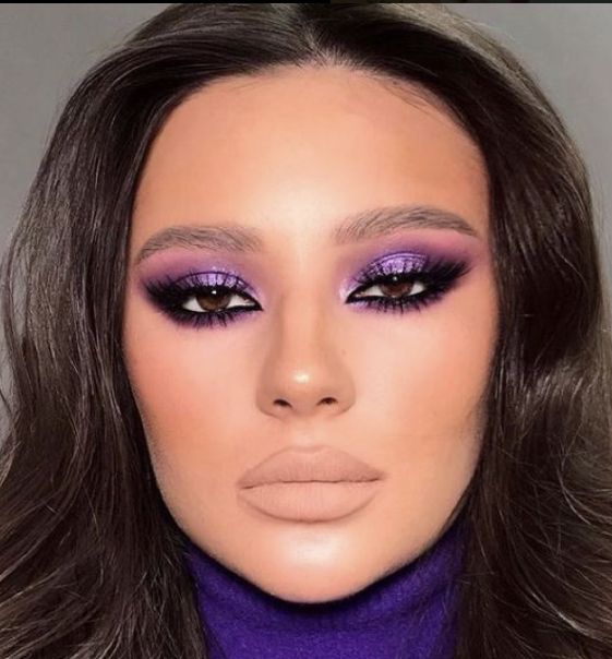 Smokey Eye Purple, Purple Smokey Eye Makeup, Black Makeup Looks, Purple Eyeshadow Looks, Purple Makeup Looks, Ball Makeup, Purple Smokey Eye, Purple Eye Makeup, Carnival Makeup