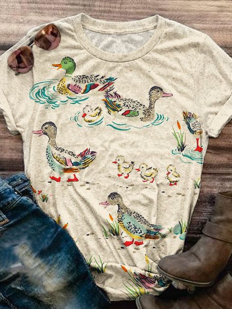 Fun Clothes Aesthetic, Ranch Fashion, Mixing Prints Fashion, Duck Shirt, Womens Fashion Casual Summer, Vintage Fall, Crew Neck Top, Dark Fashion, Print T Shirts