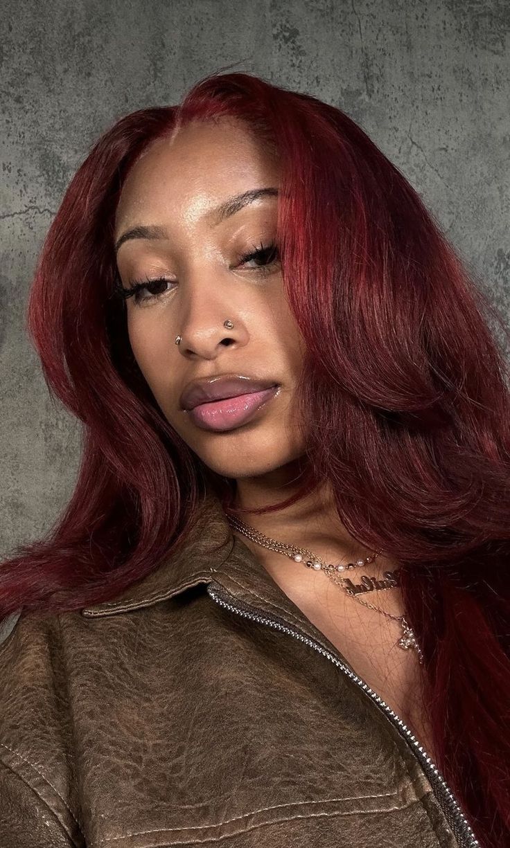 Amber Hair Colors, Deep Red Hair Color, Red Hair Outfits, Red Weave Hairstyles, Amber Hair, Sew In Hairstyles, Cute Hair Colors, Dyed Red Hair, Hair Color Burgundy