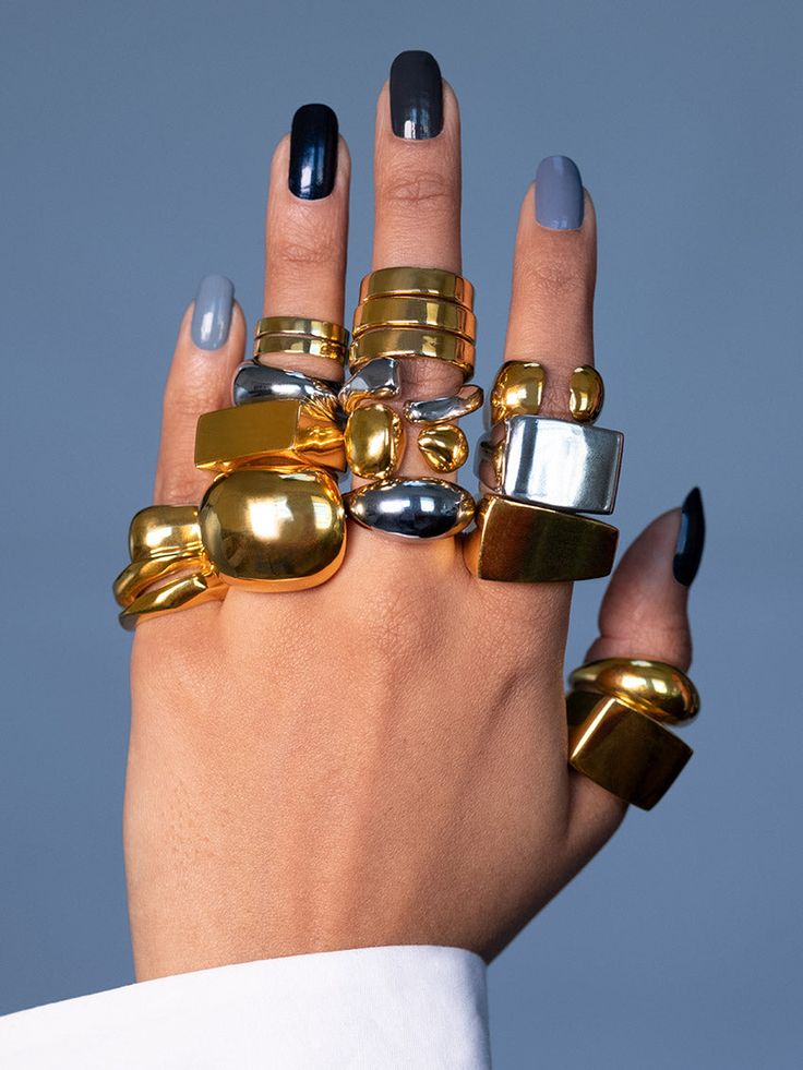 The set of 5 rings is handcrafted in bronze with a choice of 22k gold or a silver finish. Dope Jewelry Accessories, Fashion Rules, Stack Rings, Stacking Ring Set, 5 Rings, Dope Jewelry, Jewelry Fashion Trends, Classy Jewelry, Funky Jewelry