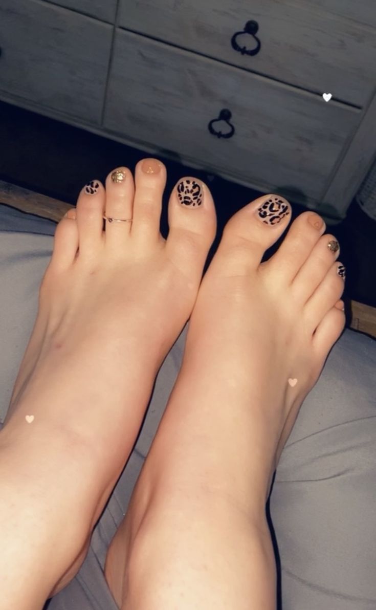 Leopard Print Toe Nail Designs, Cheetah Print Toes Nails, Animal Print Toe Nails, Cheetah Toe Nails Designs, Leopard Print Toe Nails, Leopard Toe Nail Designs, Cheetah Pedicure, Painted Toe Nails Ideas, Cheetah Print Toe Nails