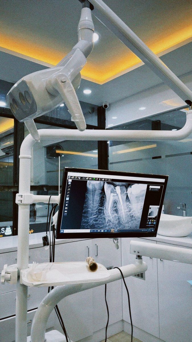 Dental Admissions Test, Dentistry Aesthetic Wallpaper, Dental Student Aesthetic, Dental Assistant Aesthetic, Dentist Career, Dentistry Aesthetic, Dental Assistant School, Dental Aesthetic, Dental Assistant Study