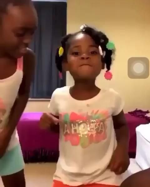 Black Memes, Flipagram Instagram, Black Jokes, Funny Black People, Funny Pix, Vines Funny Videos, Funny Video Clips, Funny Short Clips, Instagram Funny Videos