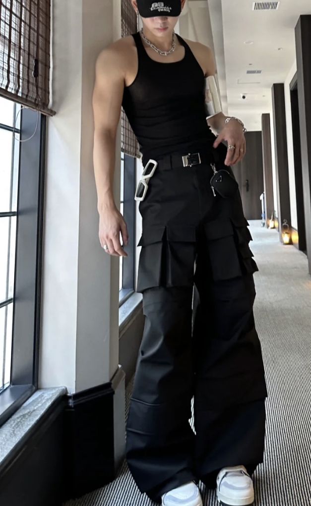 Black Dress Pants Outfit Aesthetic, Male Fits Streetwear, Cool Black Outfits Men, Small Waist Men Outfits, Delinquent Aesthetic Outfit Male, Asian Male Streetwear, Alternative Streetwear Men, Dark Rave Outfit Men, Y2k Style Outfits Men