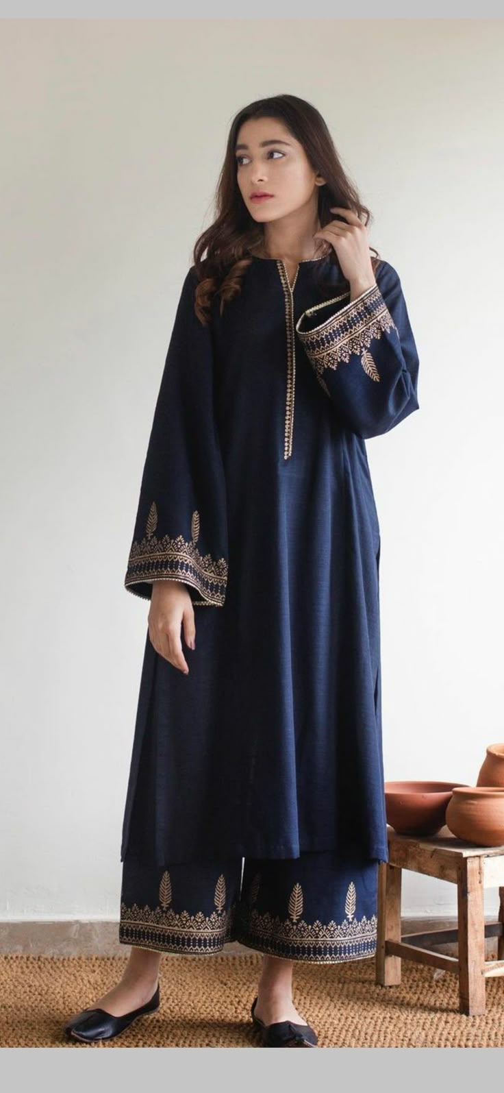 Estilo Hijab, Pakistani Fashion Casual, Casual Indian Fashion, Pakistani Fancy Dresses, Pakistani Dresses Casual, Pakistani Fashion Party Wear, Beautiful Pakistani Dresses, Salwar Kamiz, Simple Pakistani Dresses