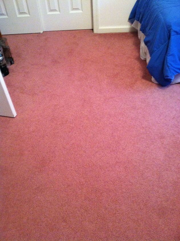 the bedroom is clean and ready for us to use it's new carpeting