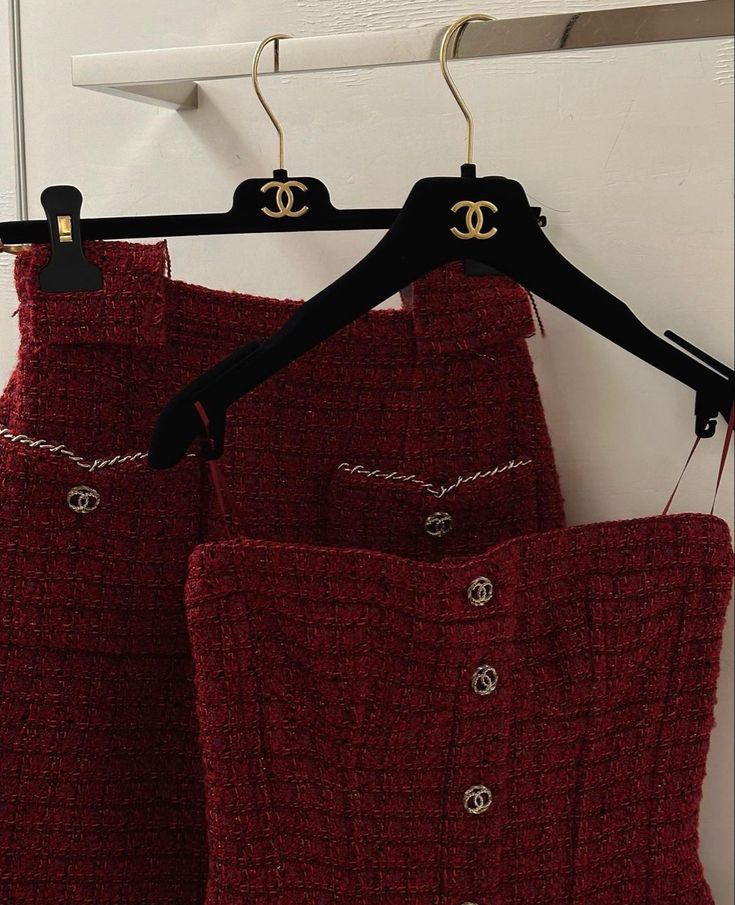 Burgundy Aesthetic, Emma Ross, Red Aura, Studera Motivation, I See Red, Chanel Tweed, Dark Feminine Aesthetic, Camp Half Blood, Feminine Aesthetic