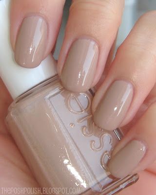 Soft Gold Nails, Nailpaints For Brown Skin, Nude Nail Colors, Sand Tropez, Nails Grunge, Solar Nails, Unghie Sfumate, Grunge Nails, Makijaż Smokey Eye