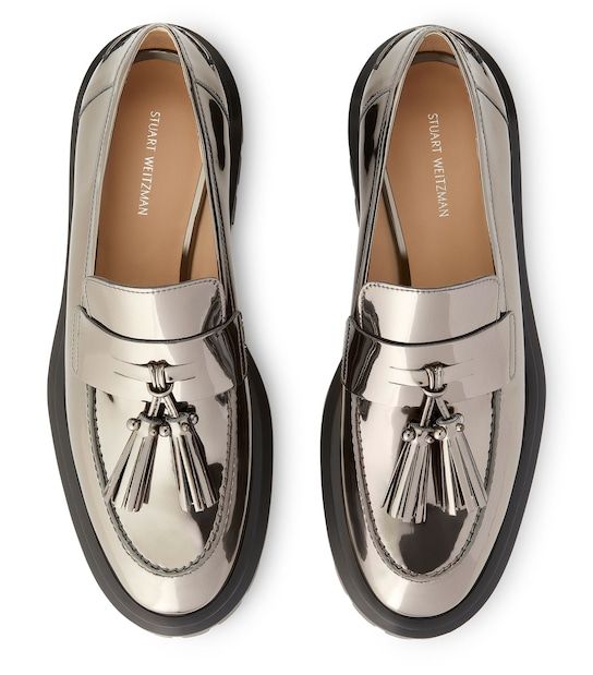 Ultra Lug Tassel Loafer | Stuart Weitzman Τσάντες Louis Vuitton, Loafers Trend, Dr Shoes, Metallic Shoes, Tassel Loafers, Carrie Bradshaw, Crazy Shoes, Shoe Obsession, Shoe Lover