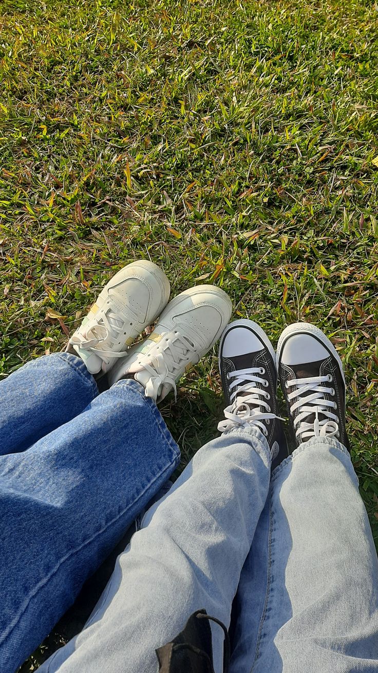 Hangout with friends , best friend pics , shoe aesthetic best friend aesthetic garden aesthetic , pic ideas photo ideas with friends , converse pics , converse aesthetic , aesthetic photos aesthetic pics , best friend  pic ideas garden core picnic photo ideas, shoe photo ideas , aesthetic shoe pic grass pic Aesthetic Pictures People, Opposites Aesthetic, Two Friends Aesthetic, Grade Goals, Bestie Poses, Whisper Background, Friend Wallpaper, Bestie Things, 2 Aesthetic