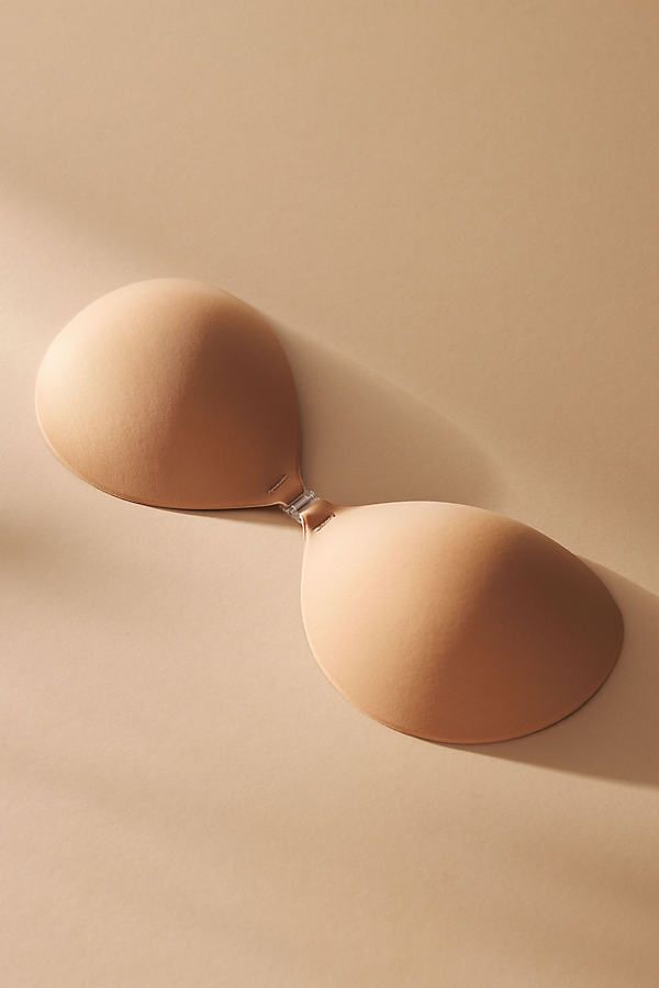 The NOOD Push-Up Luxe Adhesive Bra provides extra volume and cleavage. Made from buttery soft seamless recycled fabric and medical grade adhesive, it can be worn over 50 times with proper care. | Push-Up Luxe Adhesive Bra by NOOD in Beige, Women's at Anthropologie Bra Push Up, Push-up Bra, Pushup Bra, Silicone Bra, Sticky Bra, Adhesive Bra, Stage Outfits, 50 Fashion, Bra Lingerie